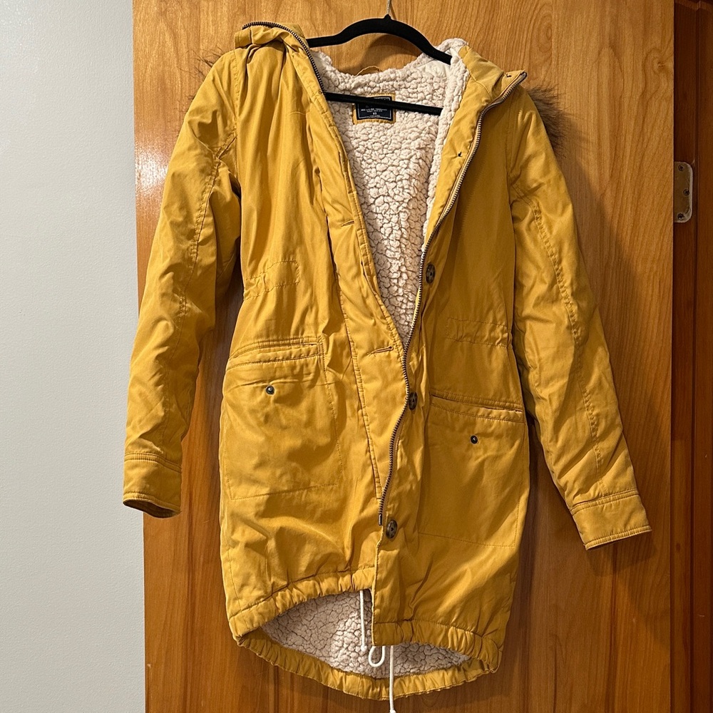 Abercrombie & Fitch Mustard Jacket with Sherpa Lining